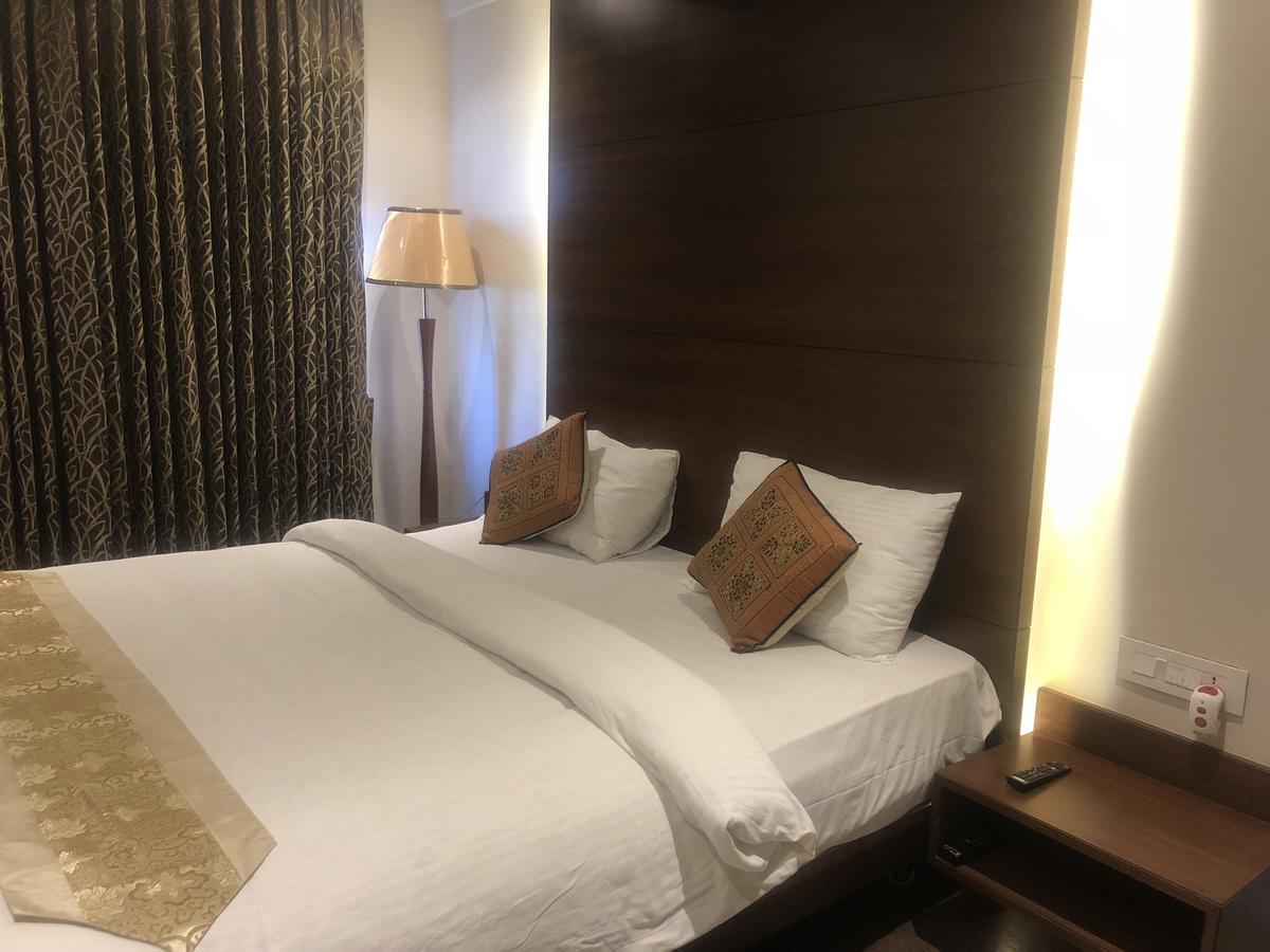 Hotel Shaans Tiruchirappalli Zewnętrze zdjęcie