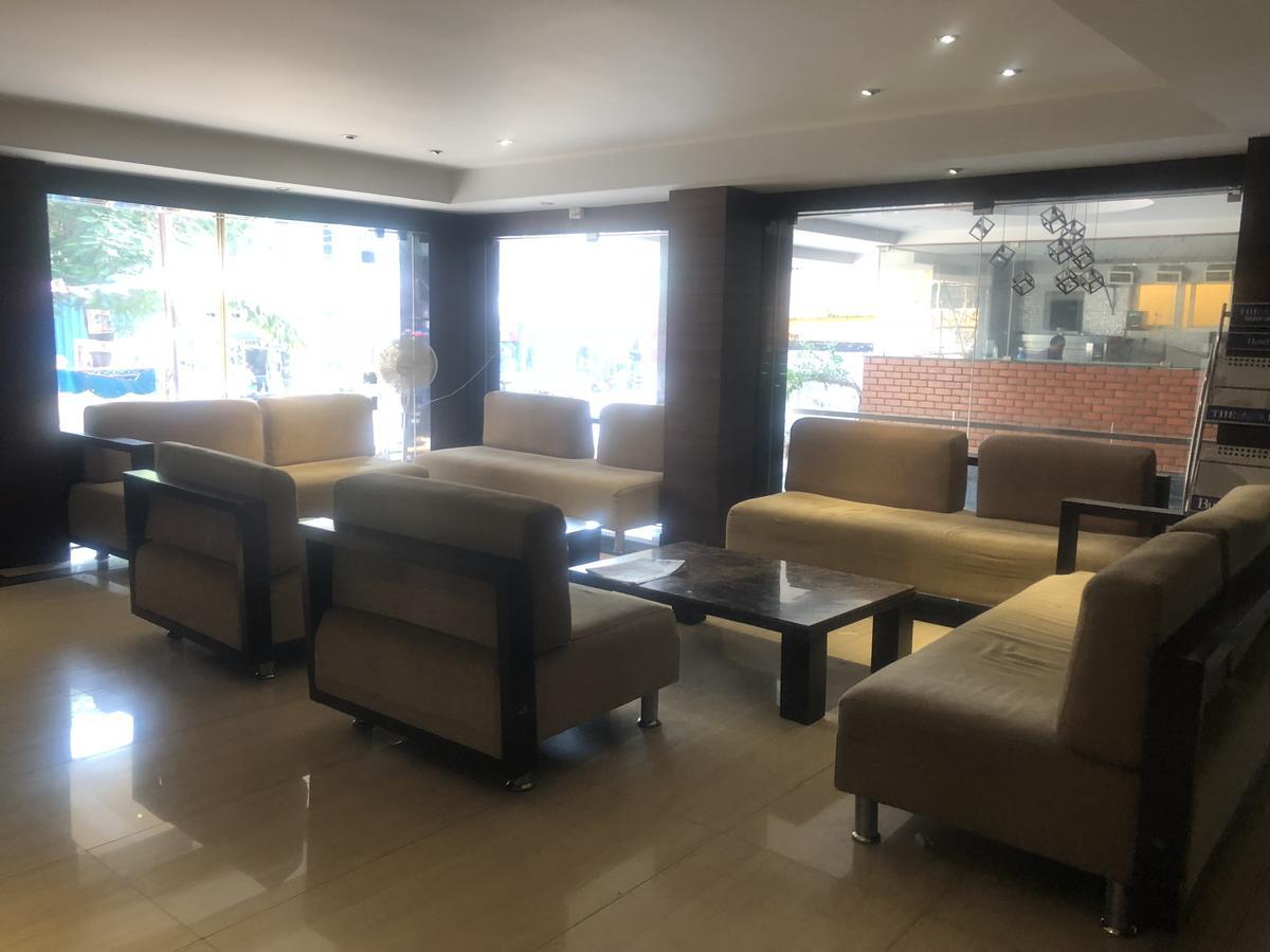Hotel Shaans Tiruchirappalli Zewnętrze zdjęcie